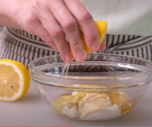 ReCreate Texas Roadhouse Honey Mustard Recipe at Home